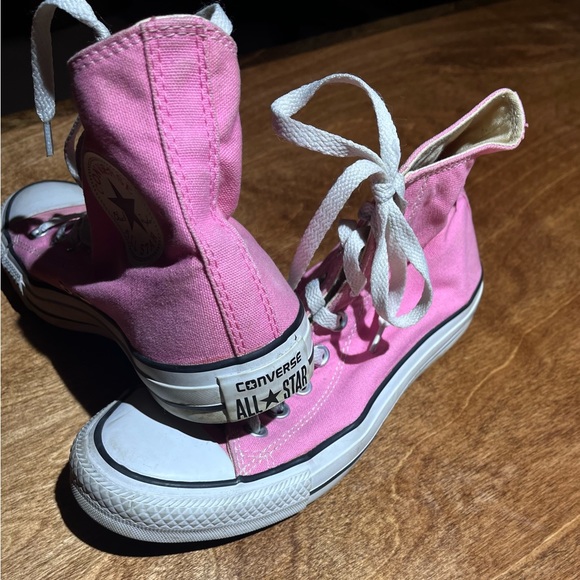 Women’s High Top Converse, Pink, Size 8.5 - Picture 4 of 4